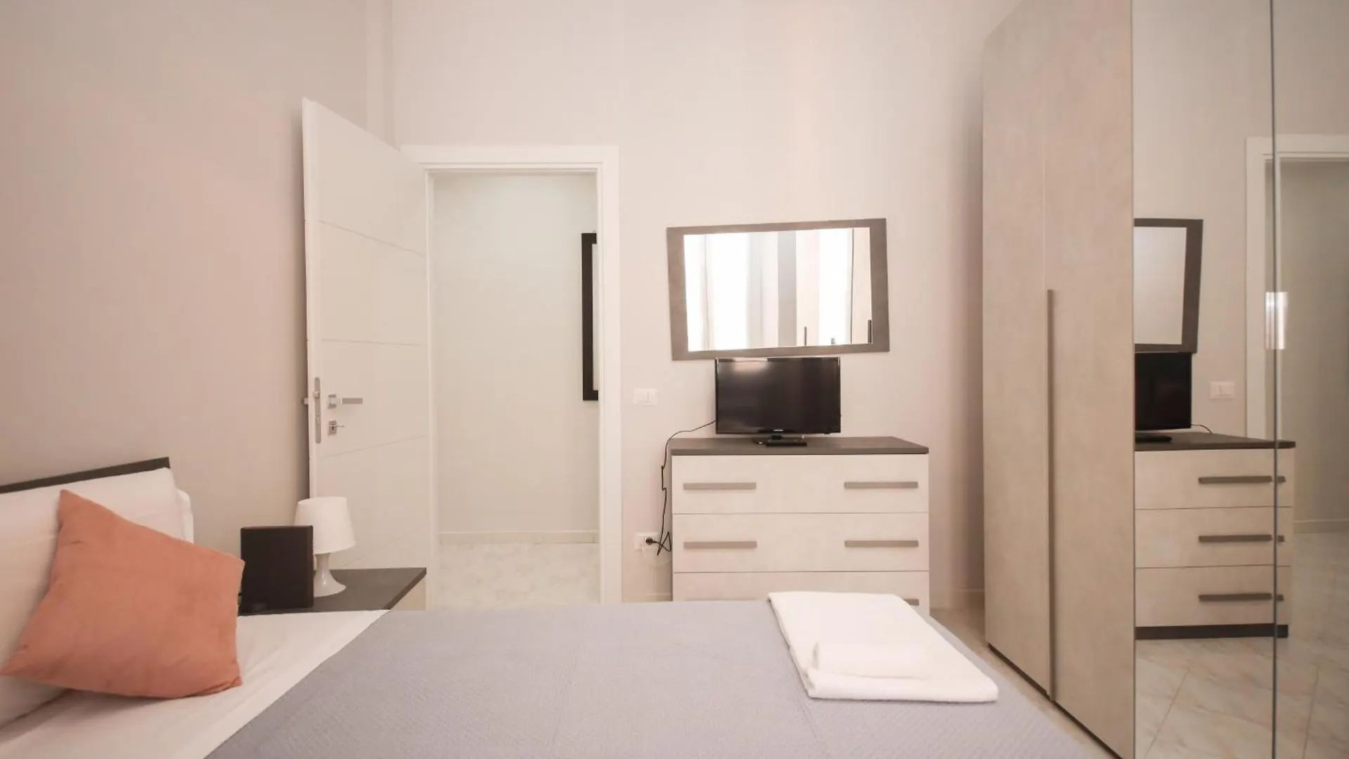 Rome Flat 42 By Ghor Apartment